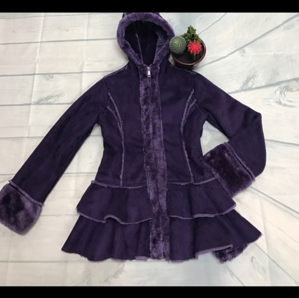 BEAUTIFUL little girls coat, by HAWKE & Compa